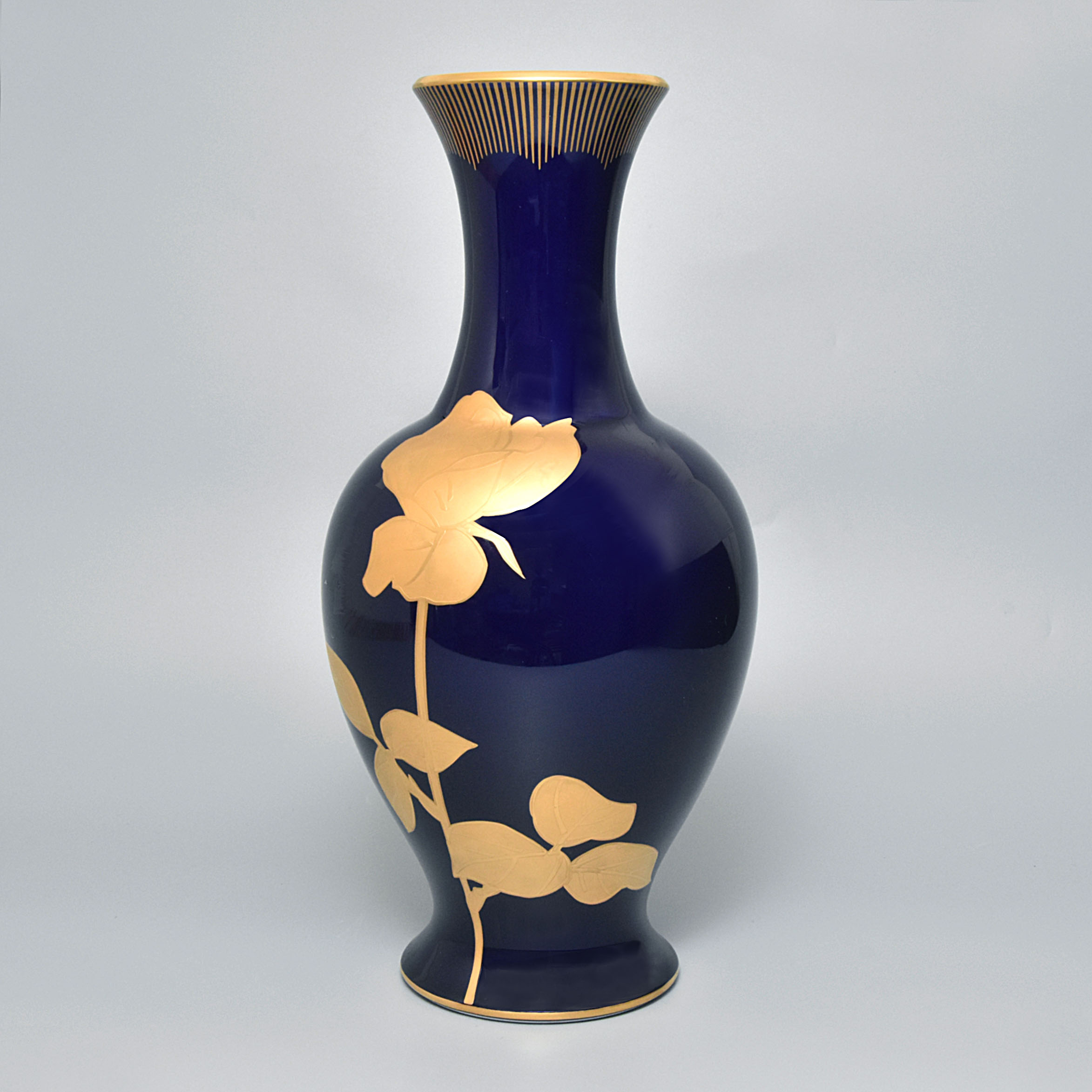 未使用 有田焼 香蘭社 金彩蘭柄 瑠璃色花瓶 大花瓶花器 飾壷 木箱入 
