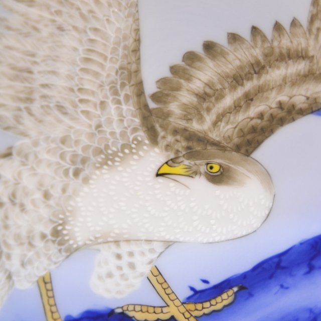 鷹は高く飛びあがることより機運上昇ともいわれます。一筆一筆 丁寧に描かれています。